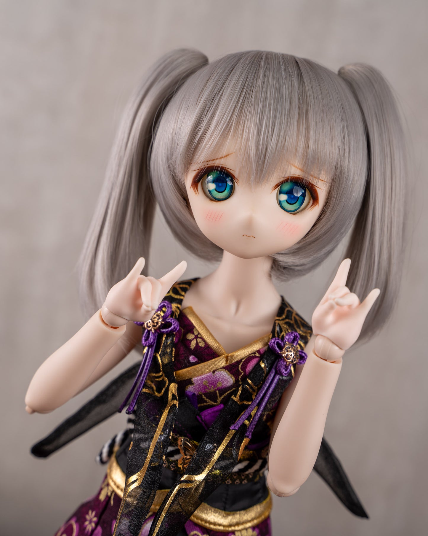MDD Semi-White Hands - Kitsune