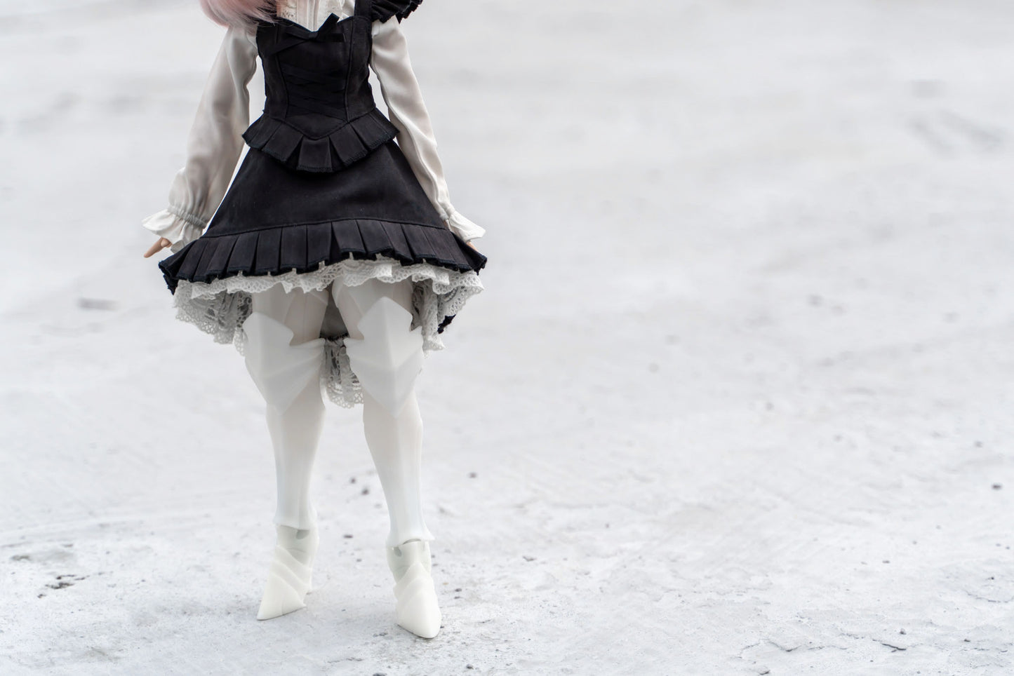 Eden Greaves – Unpainted