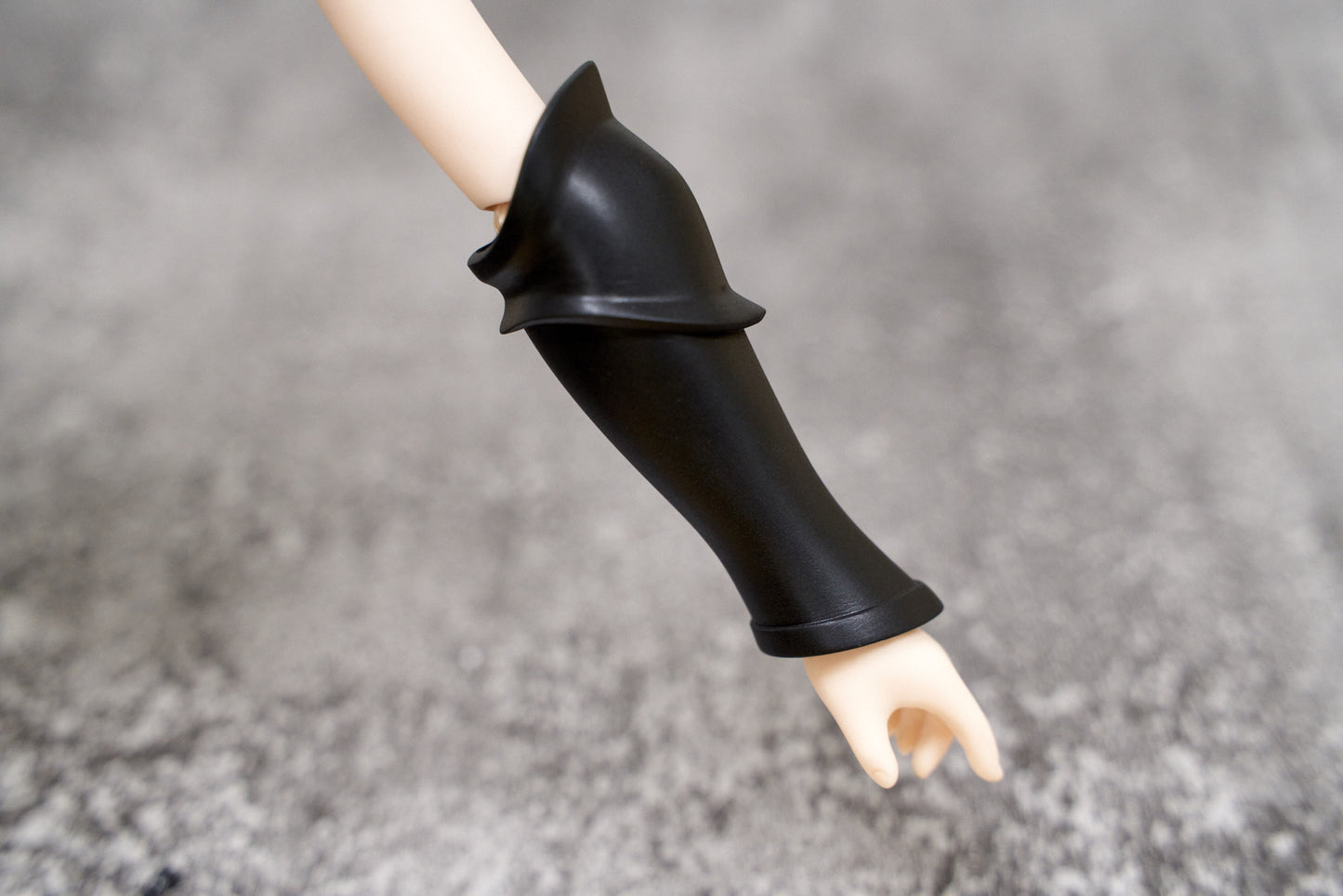 MDD Arm Armour - Carbon Black