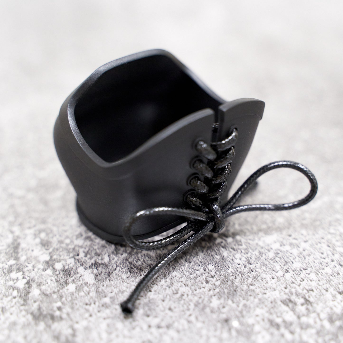 MDD Breastplate - Carbon Black