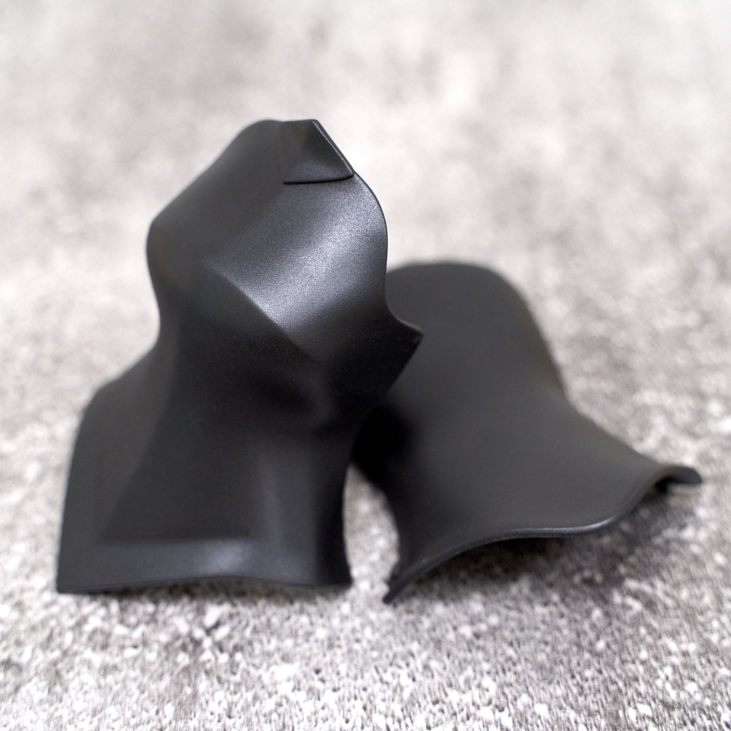 MDD Cuirass - Carbon Black