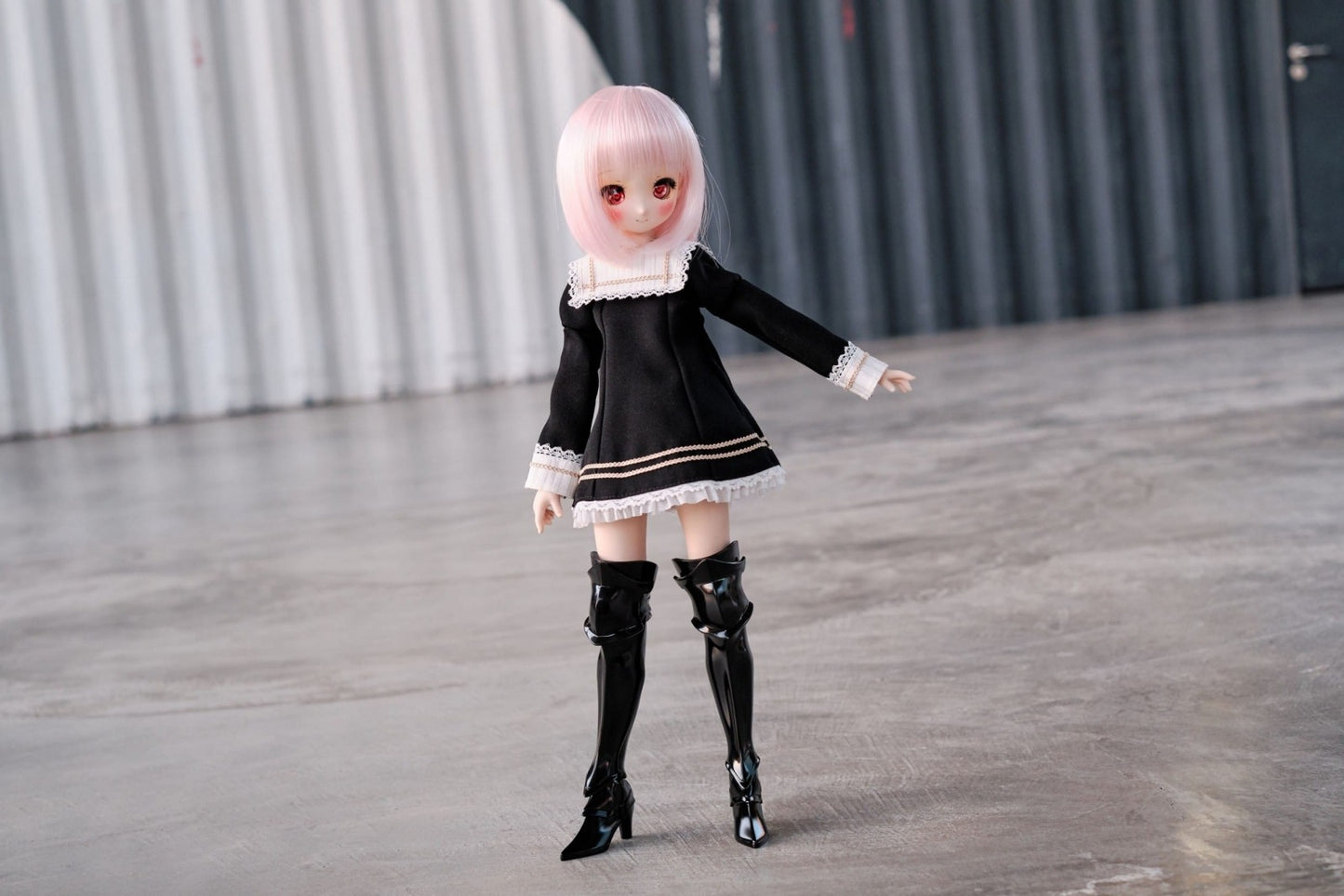 MDD Leg Armour - Glossy Black