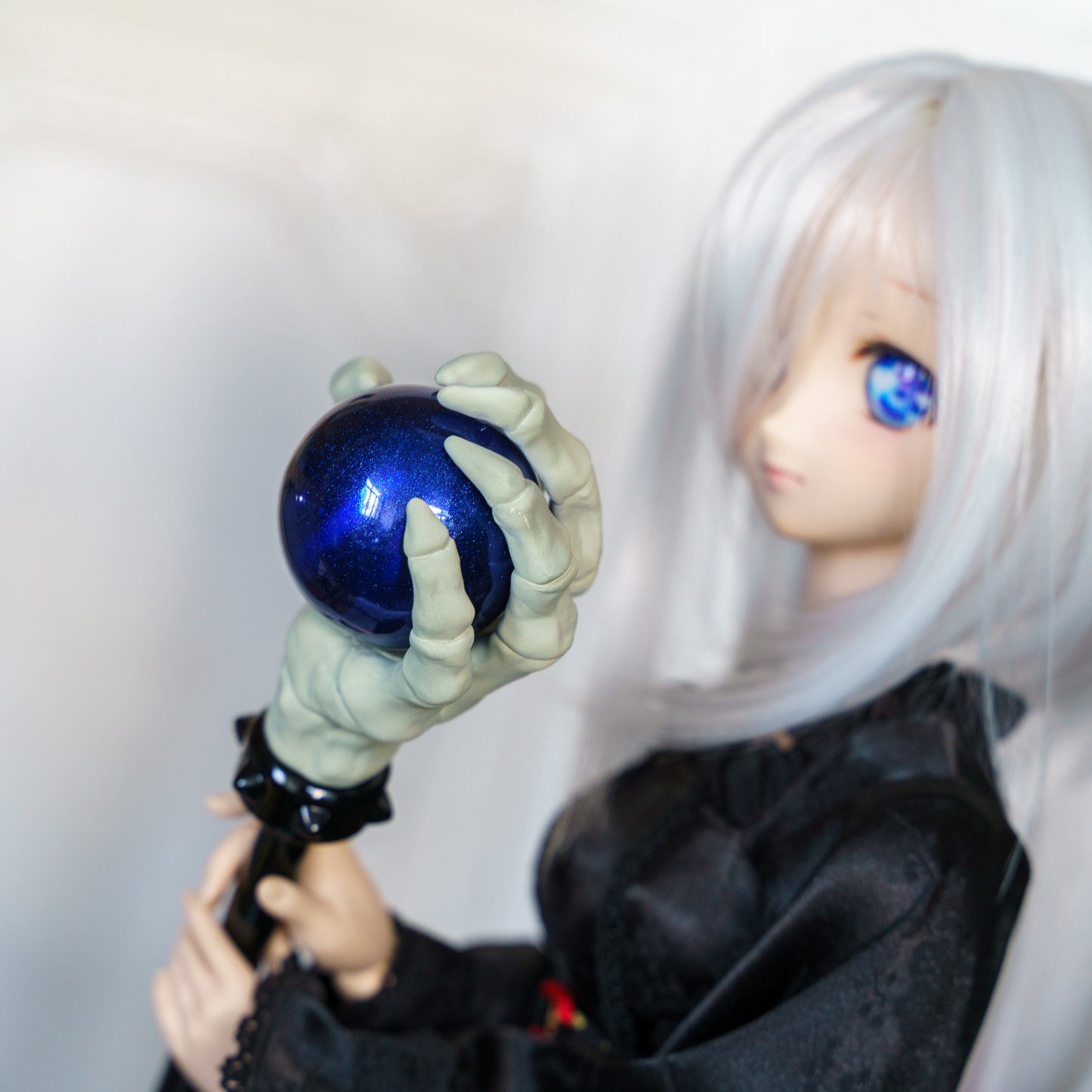 Wizards Staff Bone Claw - Metallic Blue