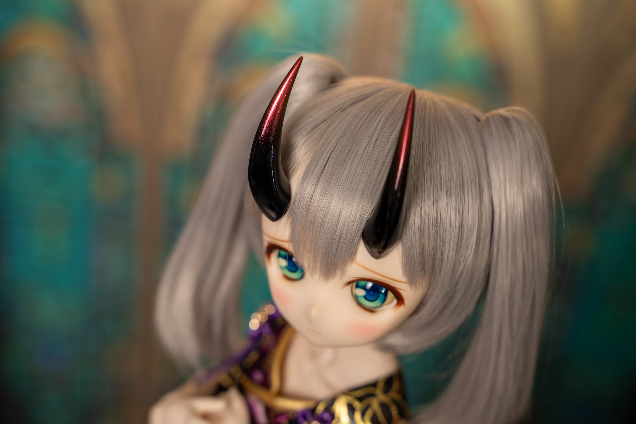 鬼角 C 型 – 魔幻红 – Dollnouveau Store