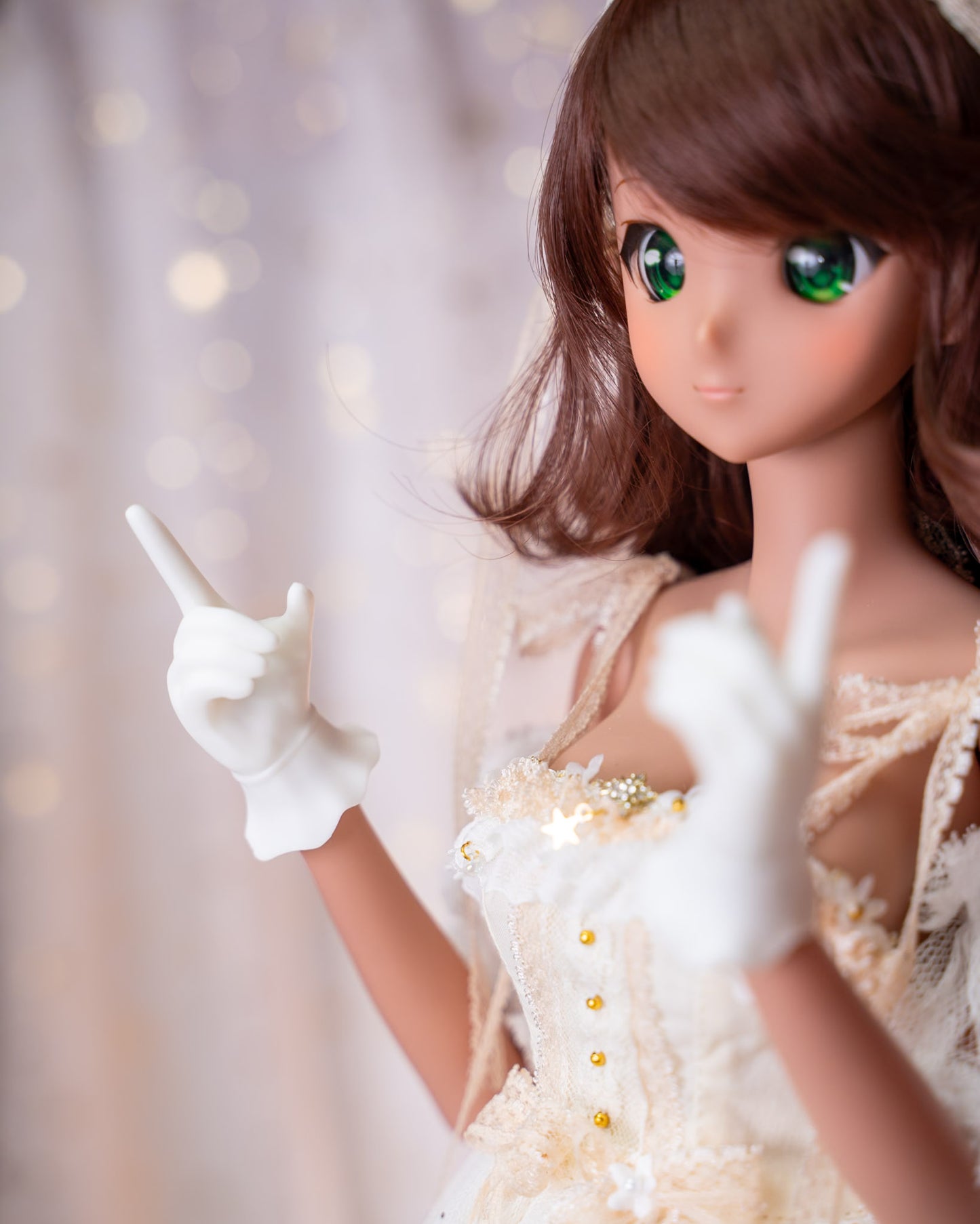 Smart Doll Wrist-Length Gloves - Holding