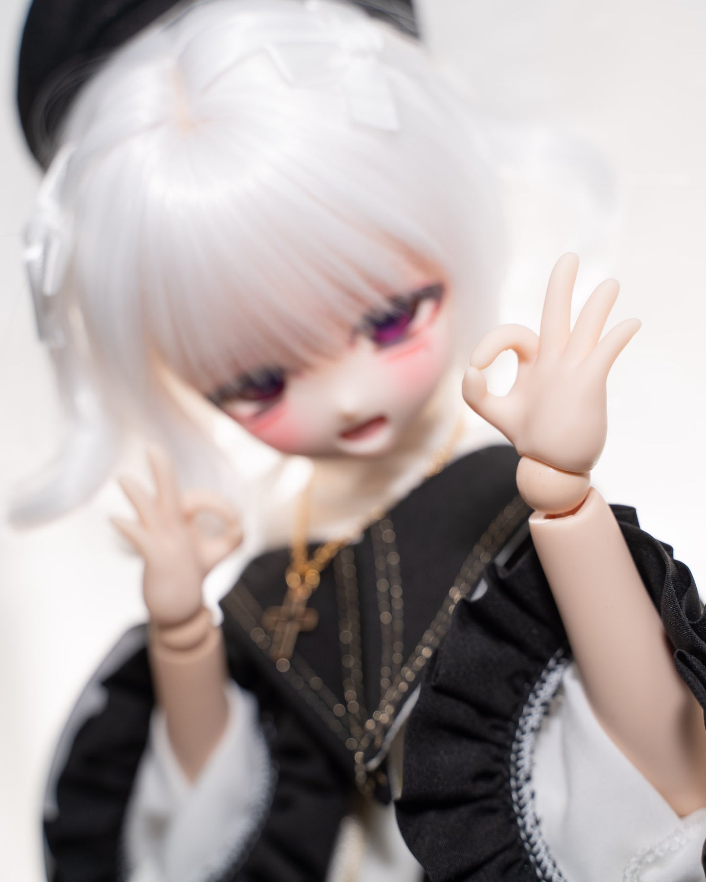 MDD Flesh Hands - Okay