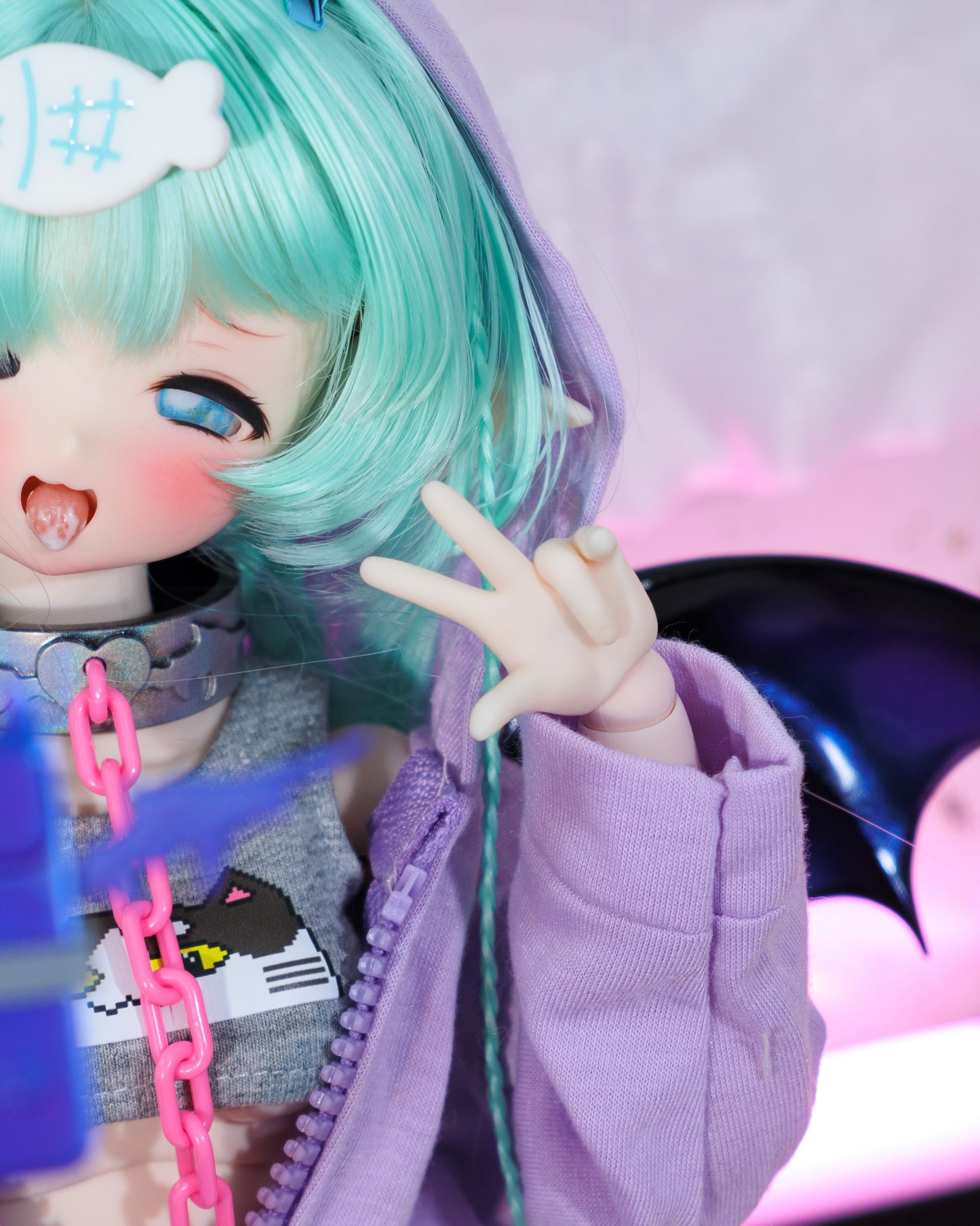 MDD Semi-White Hands - Yeah 2