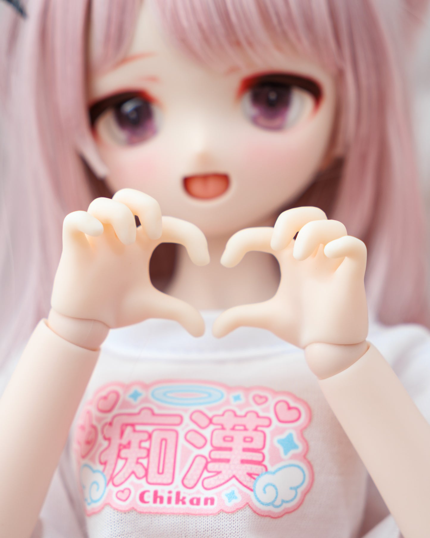 MDD Semi-White Hands - Heart 3