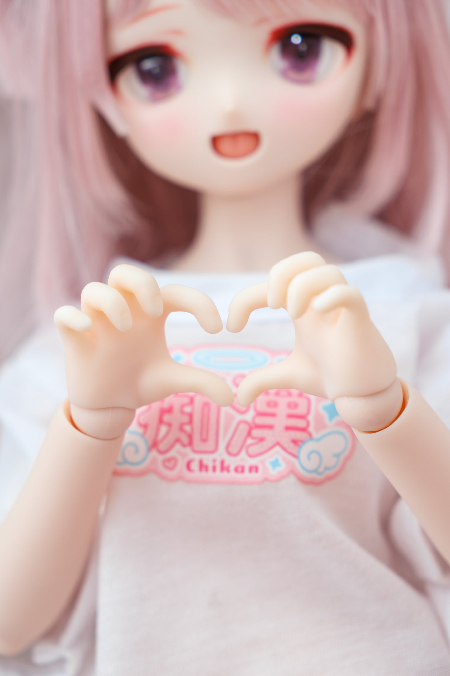 MDD Semi-White Hands - Heart 3