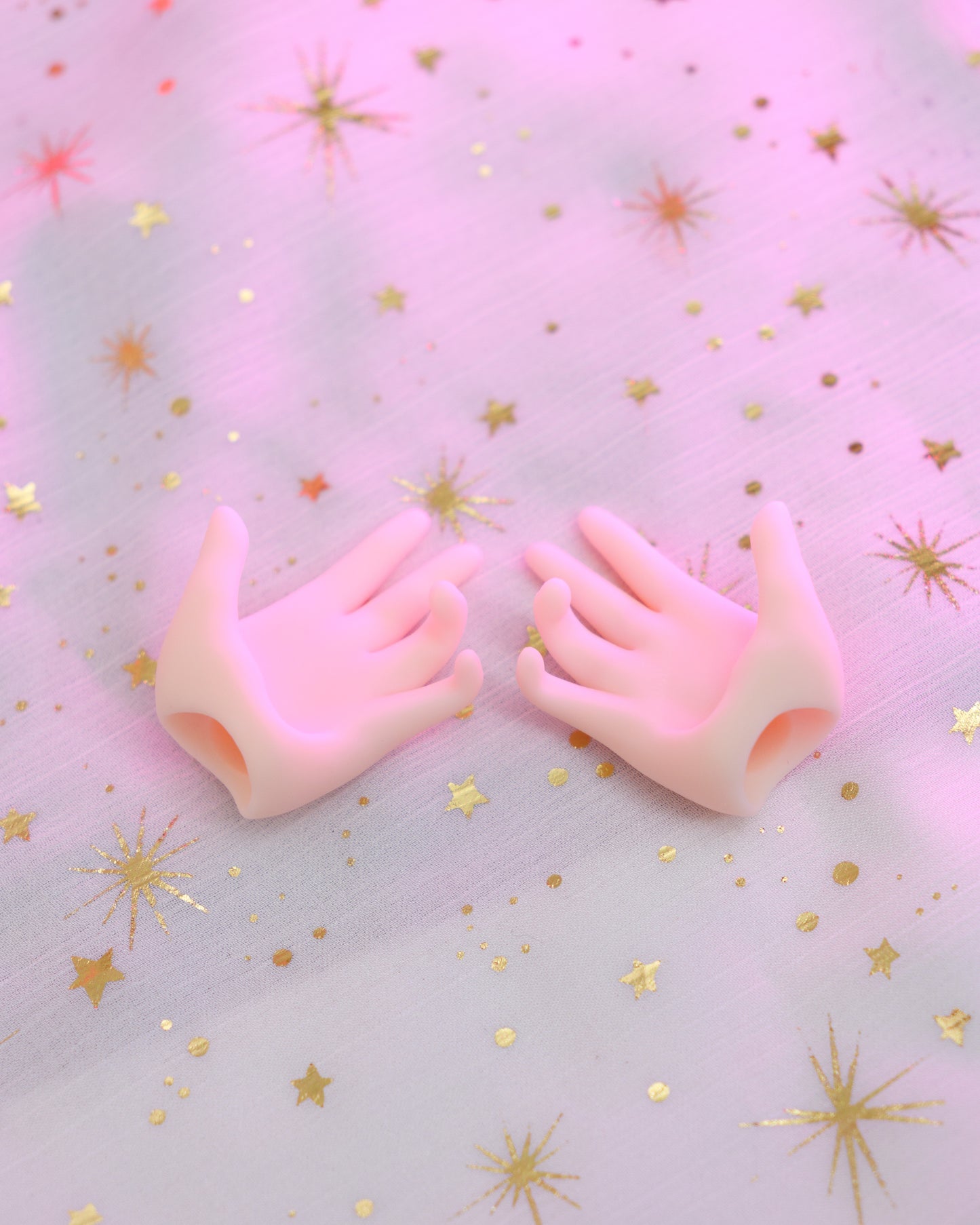 MDD Semi-White Hands - Holding Phone