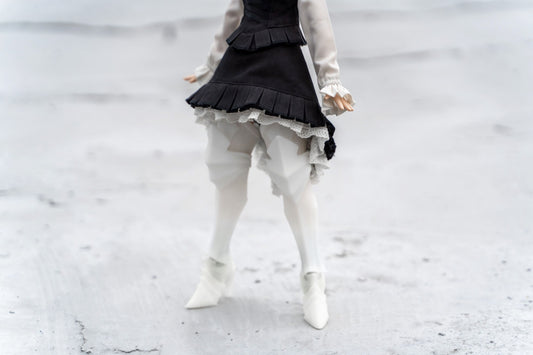 Eden Greaves – Unpainted