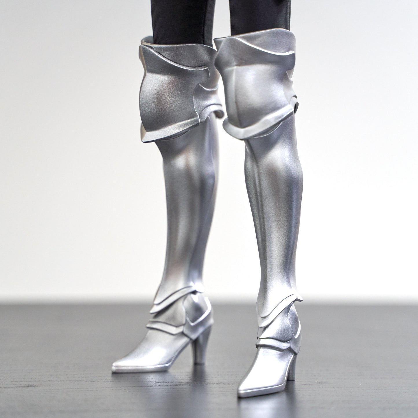 MDD Leg Armour - Silver